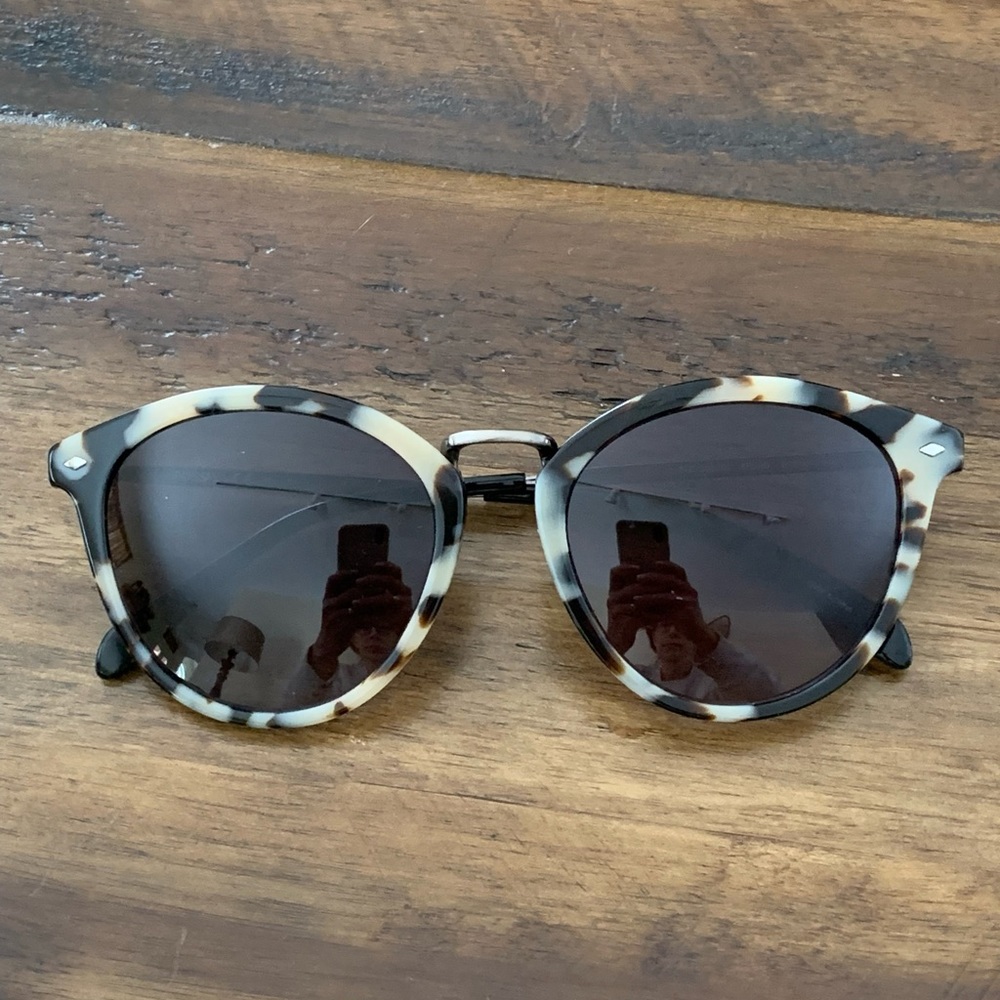 FOSSIL tortoise sunglasses